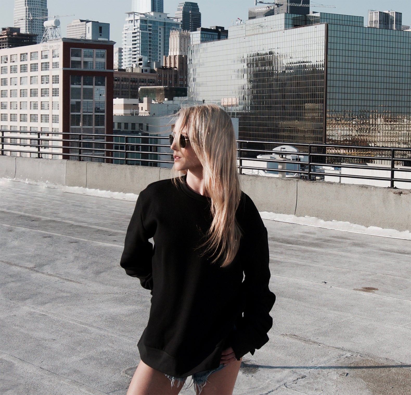 Women's Fashion Crewneck Shorts Rooftop Glasses
